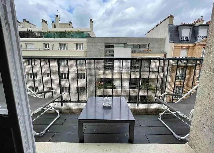 Apartment French Design Commerces